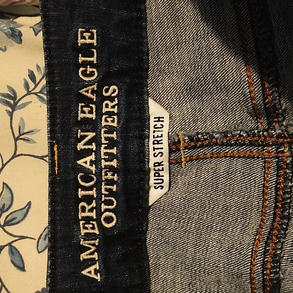 American Eagle Skinny Jeans Super Stretch. - Picture 3 of 5